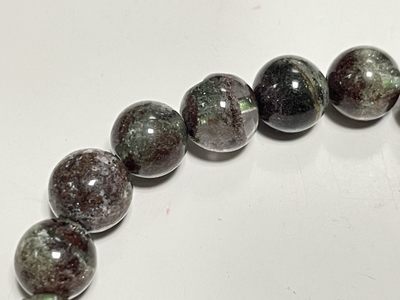 天然绿幽灵水晶手串 天然绿幽灵水晶手串