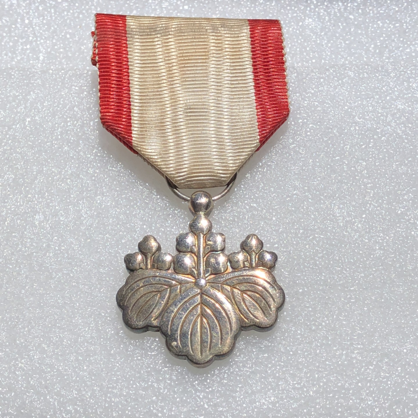 环球钱币第001场 勋八等桐叶银章