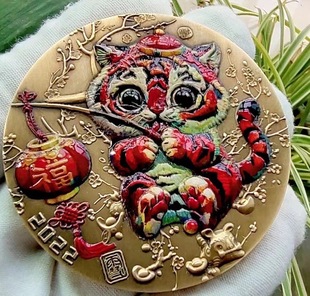 雪娃娃虎年大铜章