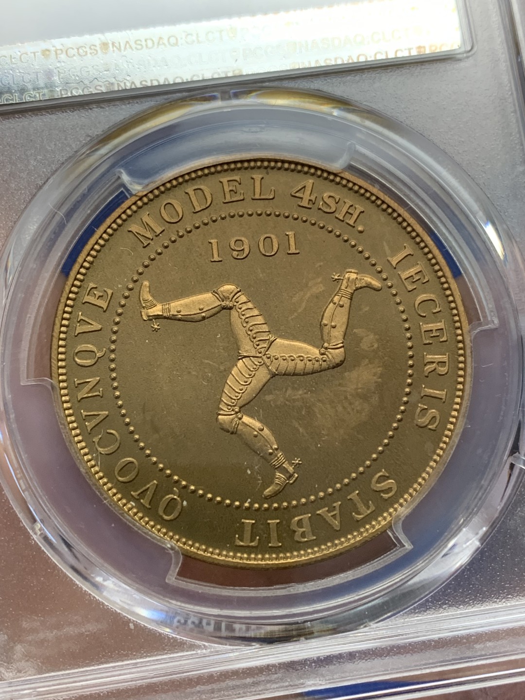 《竞宝斋》三少爷老婆本专场-第156场 (全场包邮) PCGS金盾 PR65RD 马恩岛“1901”年爱德华七世国王头像三条腿图案4先令精制大铜币，后铸珍惜币。唯一亚军分，上面仅有一枚冠军分