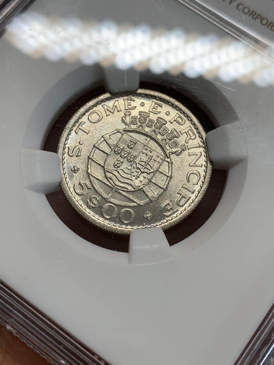 《竞宝斋》三少爷老婆本专场-第156场 (全场包邮) NGC MS64 葡属圣多美和普林西比1962年5埃斯库多银币