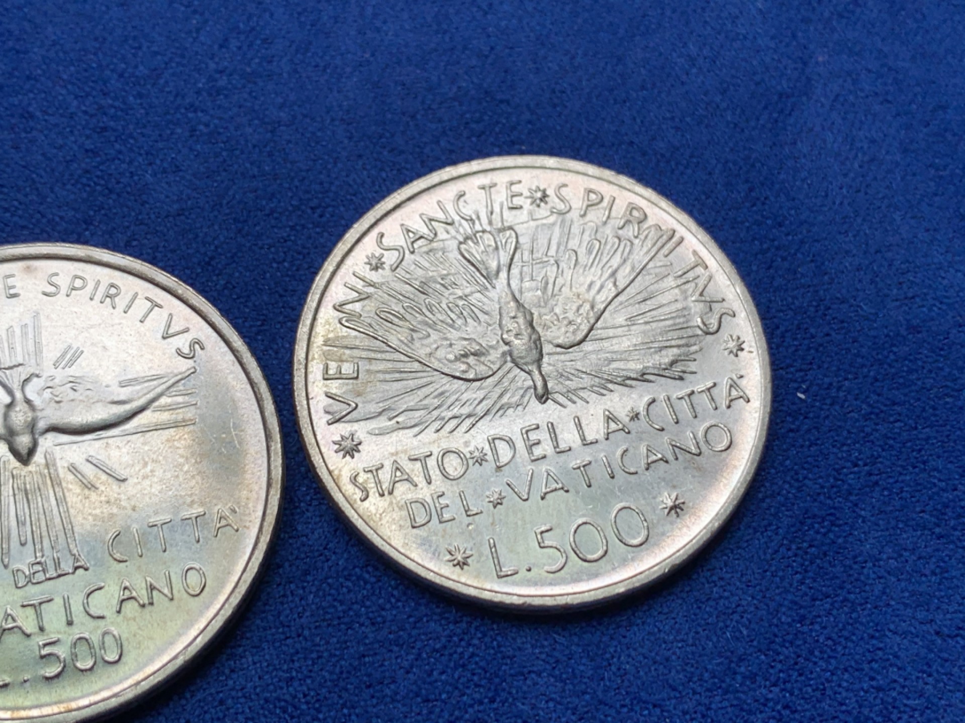 《竞宝斋》三少爷老婆本专场-第156场 (全场包邮) 梵蒂冈1978年教皇缺位500里拉银币一对，两个版