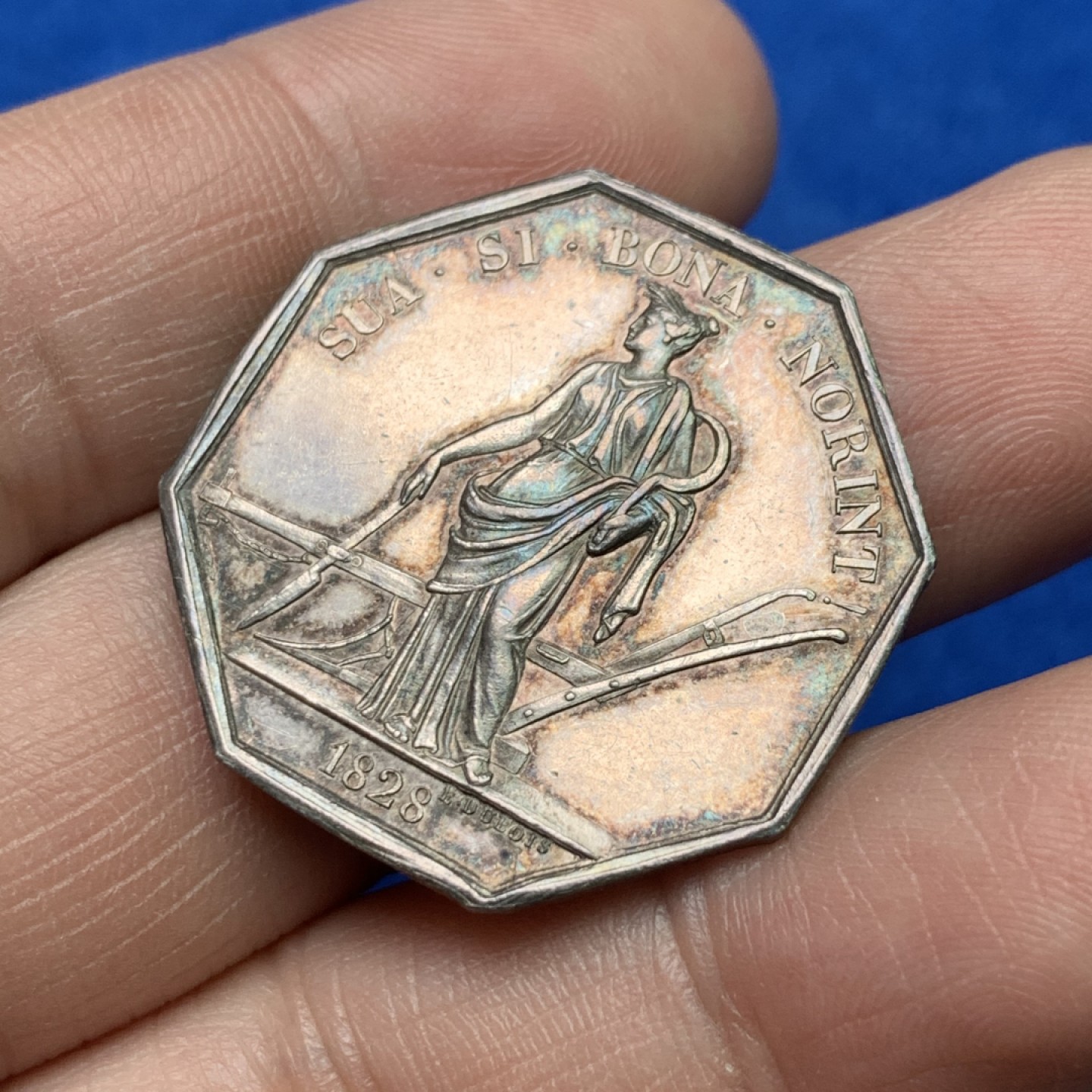 《竞宝斋》三少爷老婆本专场-第156场 (全场包邮) 法国1828年卢瓦尔省农业公司八角代用银币，油灯边铭，对边直径30.5mm，重量10.91g