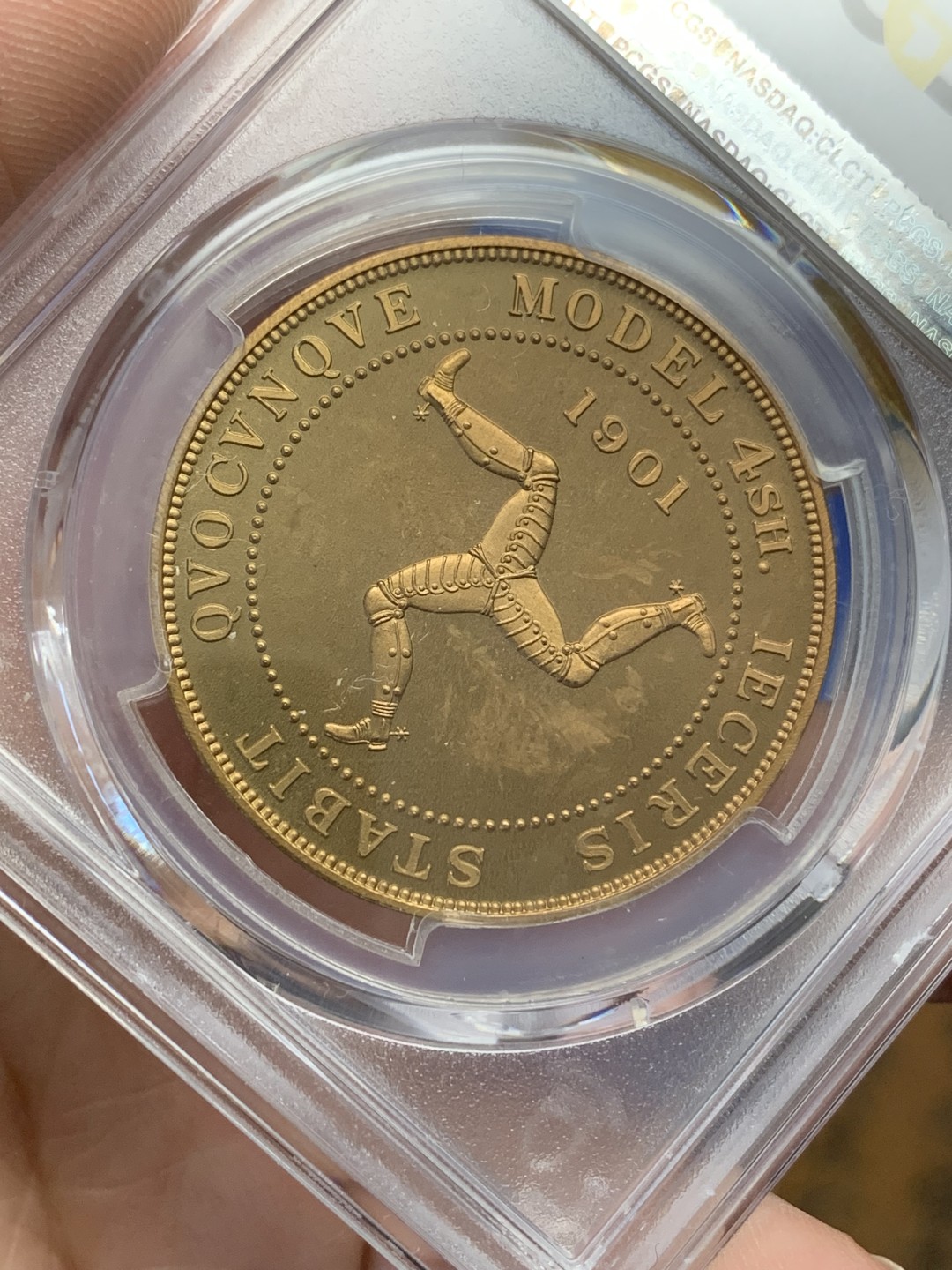 《竞宝斋》三少爷老婆本专场-第156场 (全场包邮) PCGS金盾 PR65RD 马恩岛“1901”年爱德华七世国王头像三条腿图案4先令精制大铜币，后铸珍惜币。唯一亚军分，上面仅有一枚冠军分