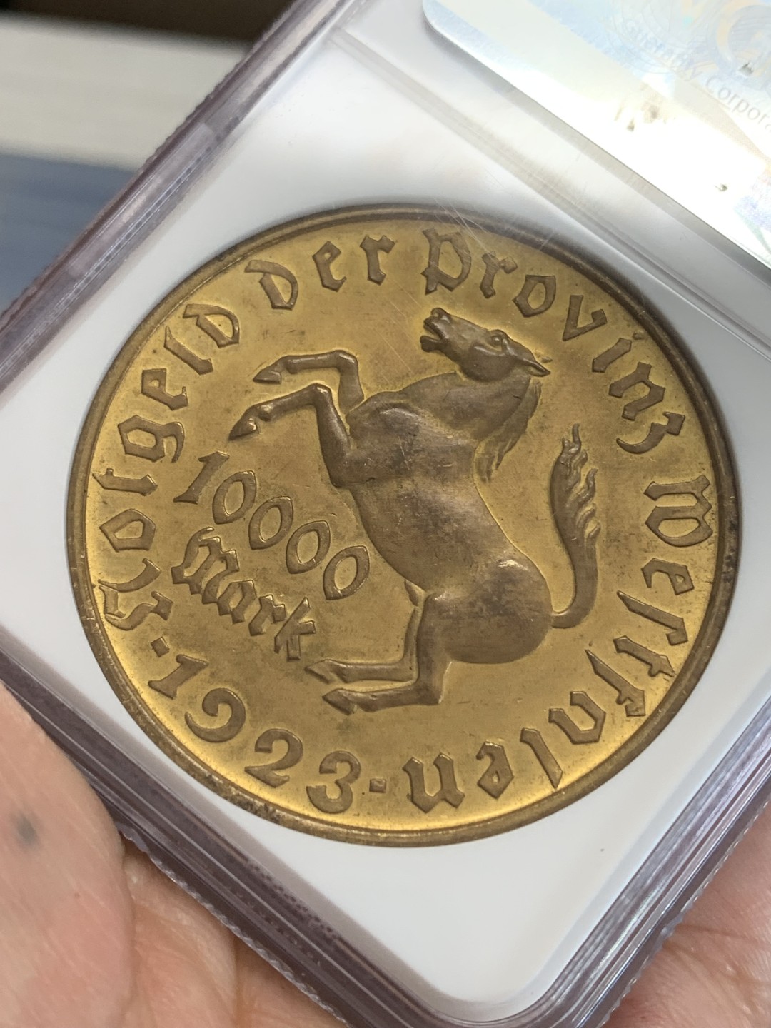 《竞宝斋》三少爷老婆本专场-第156场 (全场包邮) NGC MS63 德国威斯特伐利亚1923年10000马克镀金大铜币