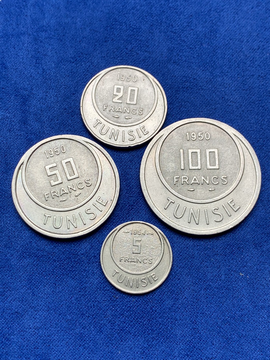 《竞宝斋》三少爷老婆本专场-第156场 (全场包邮) 突尼斯1950年清年份5、20、50、100法郎4枚套