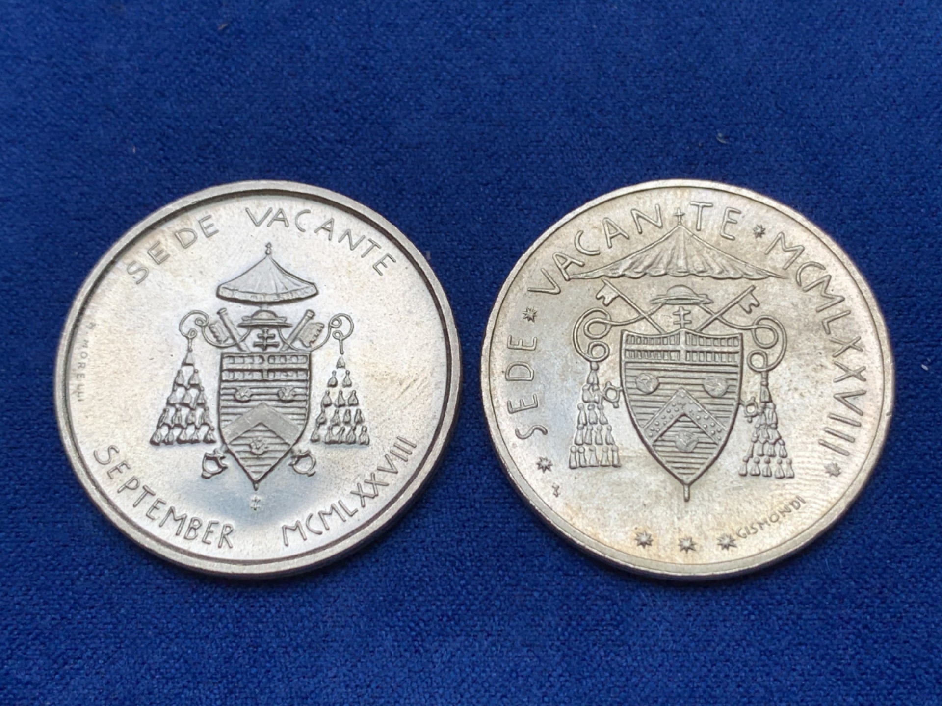 《竞宝斋》三少爷老婆本专场-第156场 (全场包邮) 梵蒂冈1978年教皇缺位500里拉银币一对，两个版