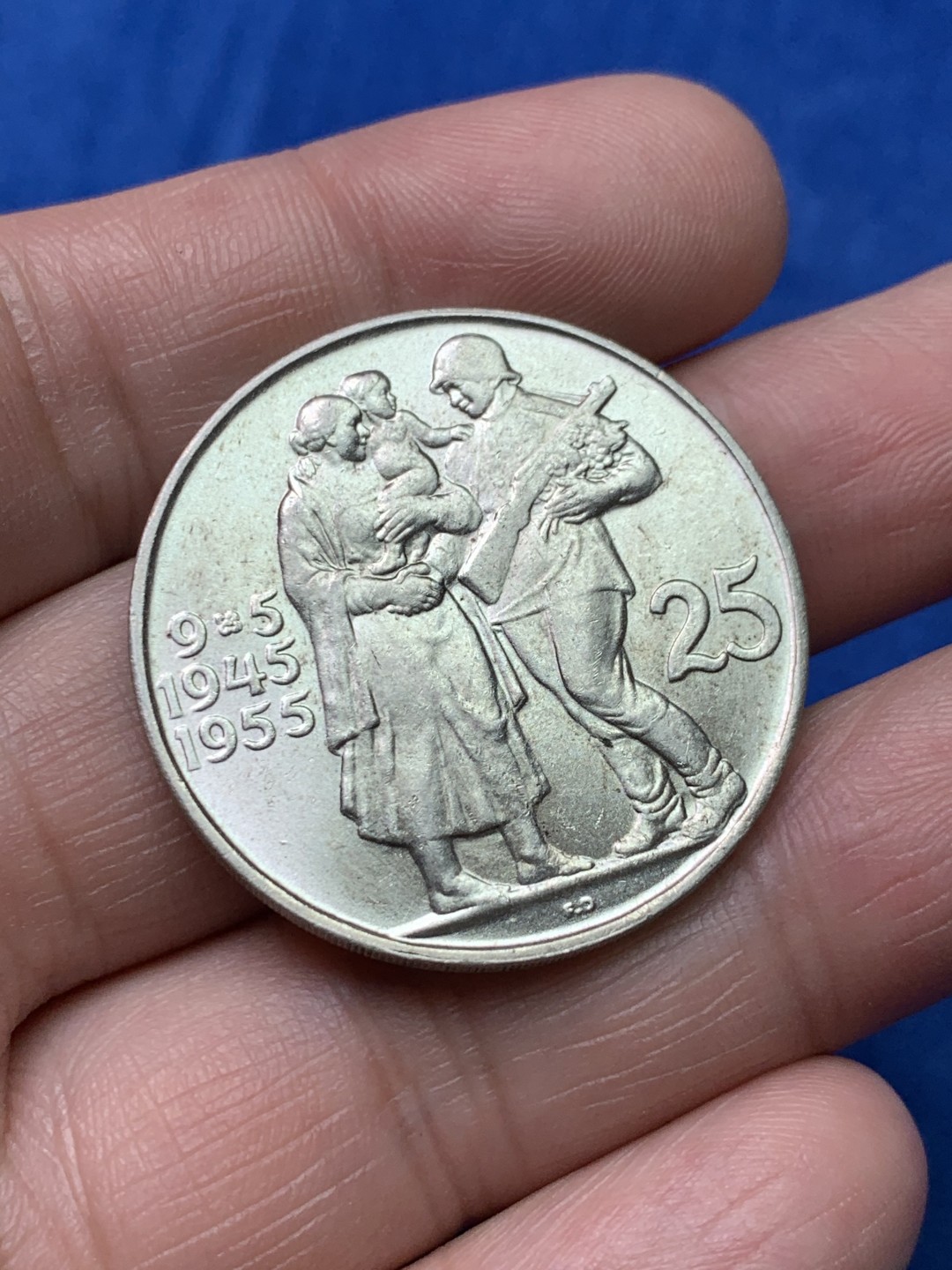 《竞宝斋》三少爷老婆本专场-第156场 (全场包邮) 捷克斯洛伐克1954、1955年25克朗银币一对，原光可评级好品相。500银，直径34mm，重量16g