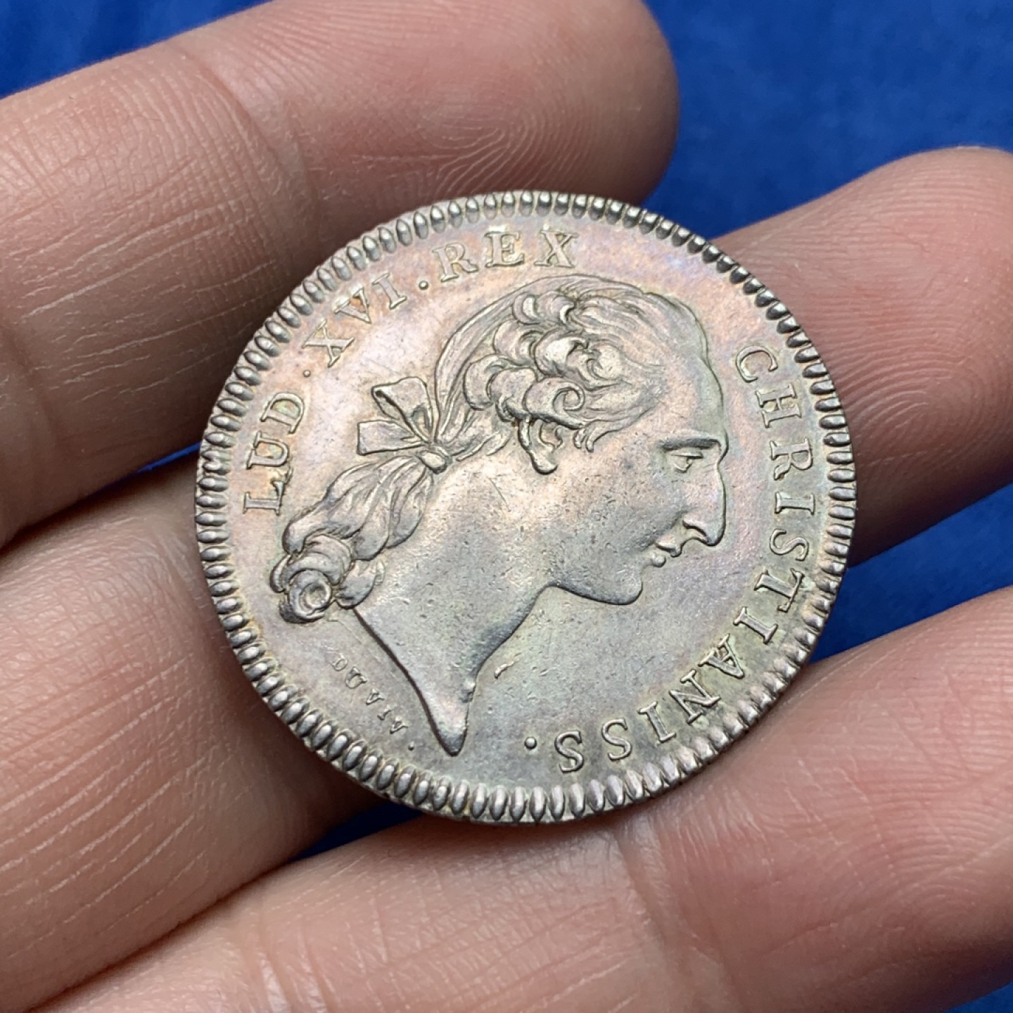 《竞宝斋》三少爷老婆本专场-第156场 (全场包邮) 法国路易十六国王头像代用银币，直径31mm，重量7.64g