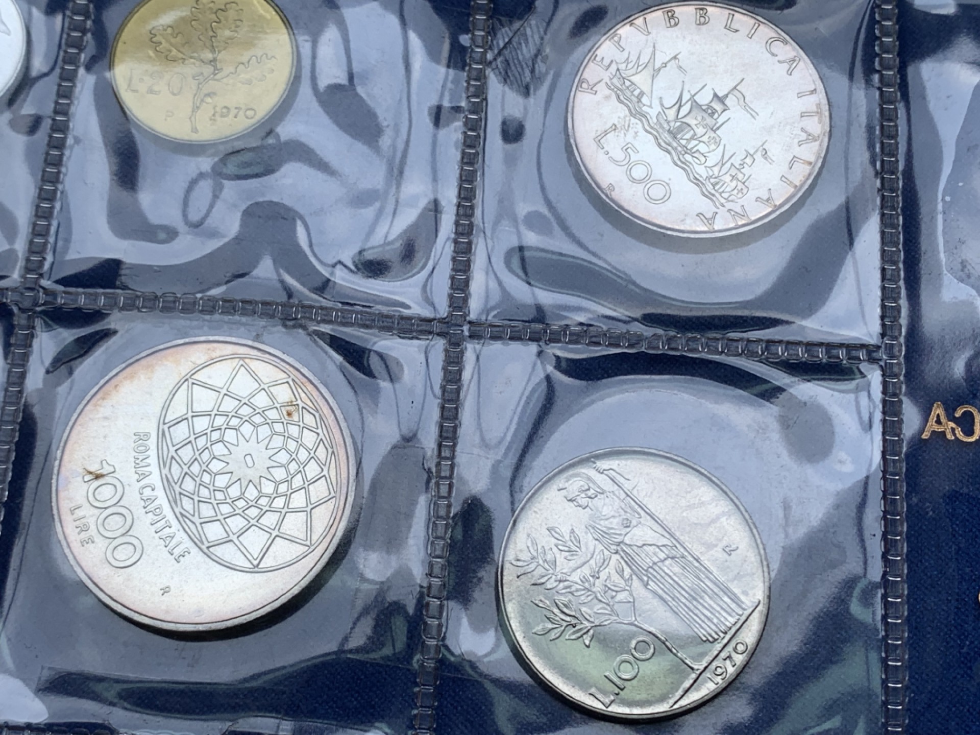 《竞宝斋》三少爷老婆本专场-第156场 (全场包邮) 意大利1970年9枚套，含2枚银币，带证书