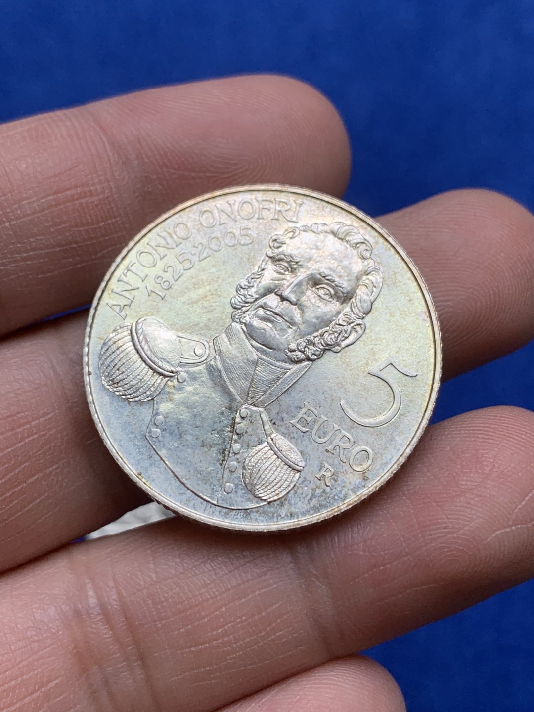 《竞宝斋》三少爷老婆本专场-第156场 (全场包邮) 圣马力诺2005年政治家安东尼奥·奥诺弗里纪念、2012年乔万尼·帕斯科利逝世100周年纪念5欧元银币一对，925银，直径32mm，重量18g 共36克