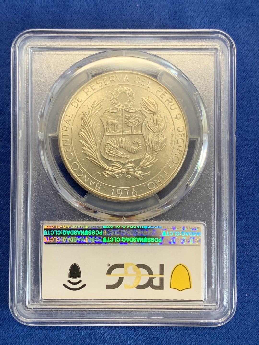 《竞宝斋》三少爷老婆本专场-第156场 (全场包邮) PCGS金盾 MS65 秘鲁1976年阿亚库乔战役150周年纪念400索尔大银币。900银，直径35.5mm，重量28.1g