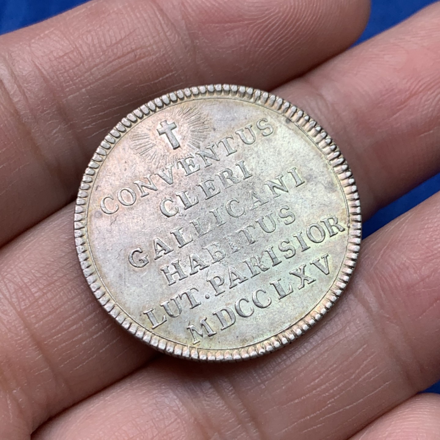 《竞宝斋》三少爷老婆本专场-第156场 (全场包邮) 法国1765年路易十五国王头像巴黎修道院代用银币，直径31.5mm，重量10.34g