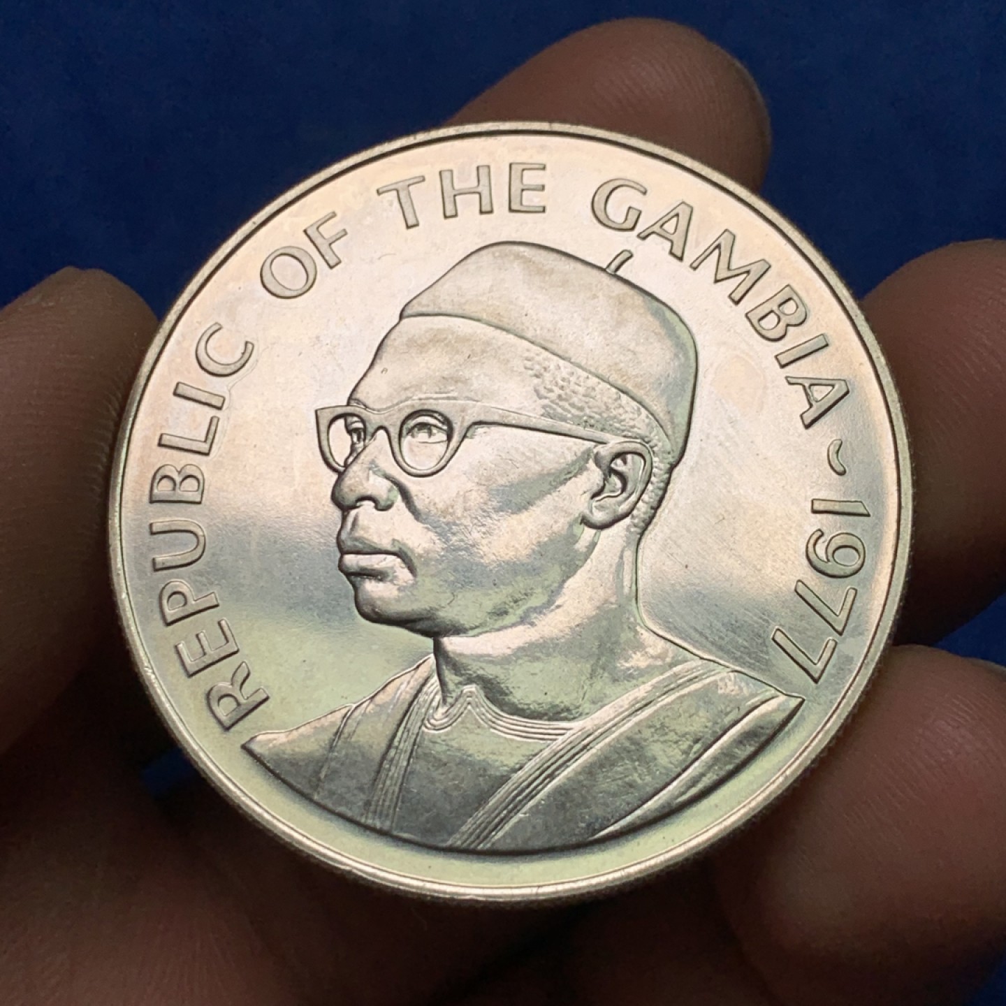 《竞宝斋》三少爷老婆本专场-第156场 (全场包邮) 冈比亚1977年40达拉西大银币，925银，重量35.29g，发行量仅4304枚