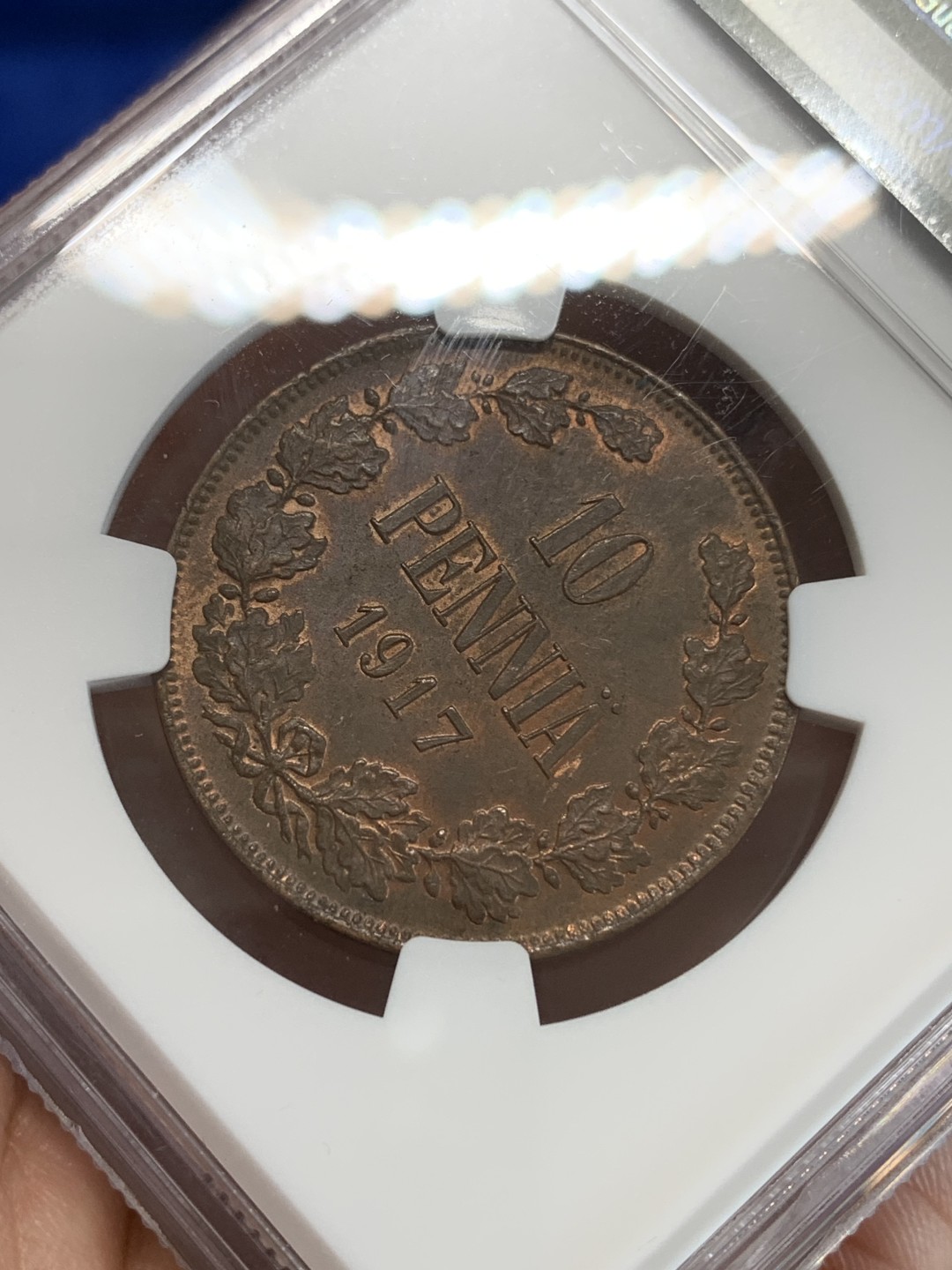 《竞宝斋》三少爷老婆本专场-第156场 (全场包邮) NGC MS64BN 俄占芬兰1917年克伦斯基临时政府无皇冠双头鹰10盆尼铜币，高分不易