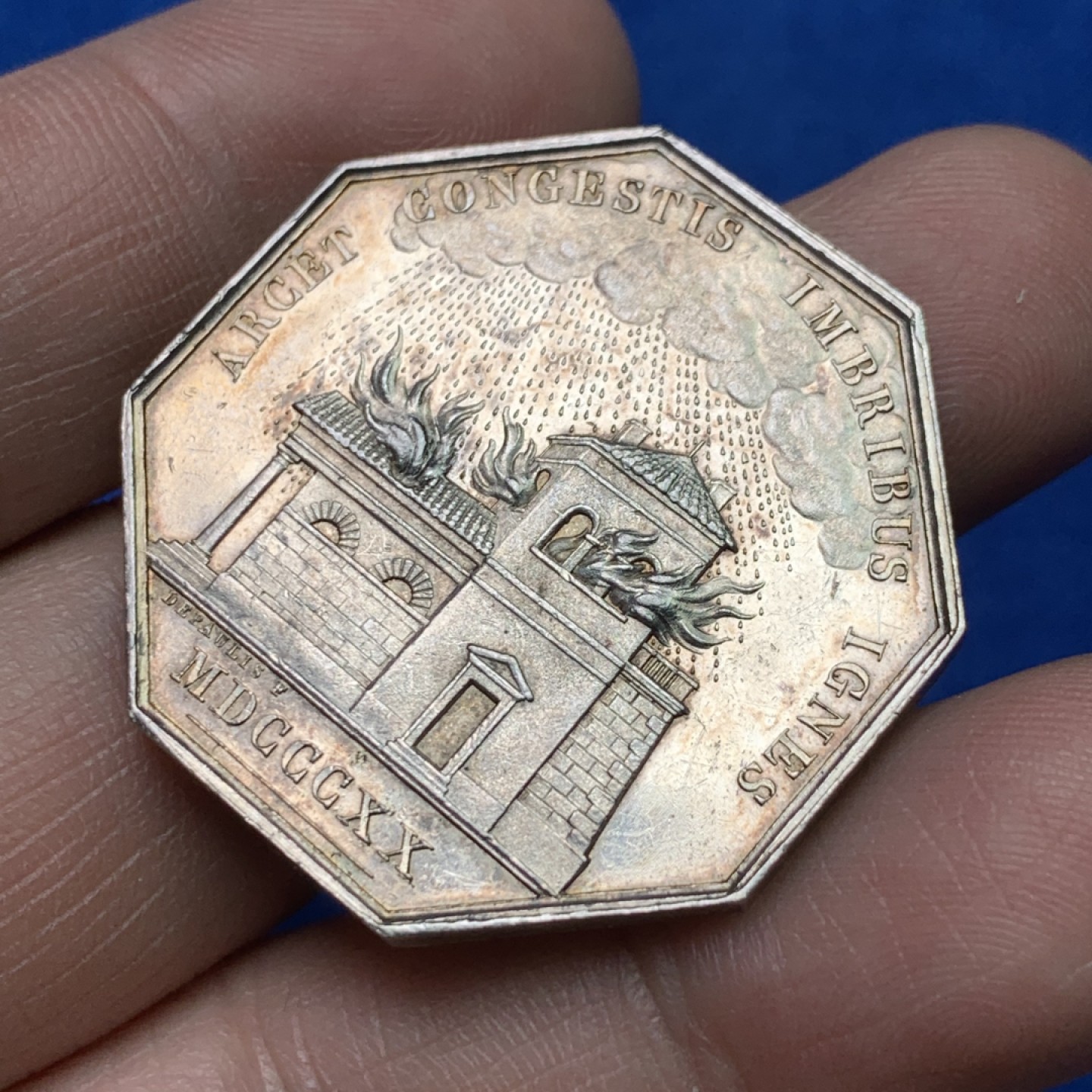 《竞宝斋》三少爷老婆本专场-第156场 (全场包邮) 法国1820年卢瓦雷特火灾保险公司八角代用银币，早期无边铭，对边直径34.5mm，重量17.06g。UNC好品相