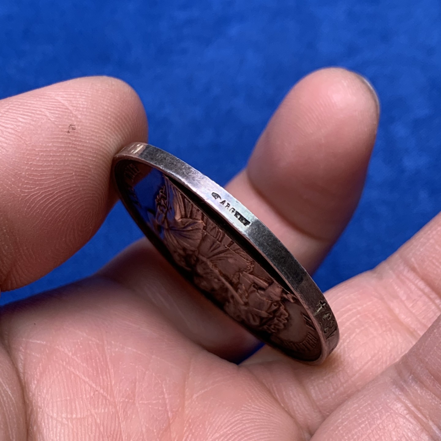 《竞宝斋》三少爷老婆本专场-第156场 (全场包邮) 法国1854年结婚银章，手指+ARGENT边铭，直径36.5mm，重量21.52g