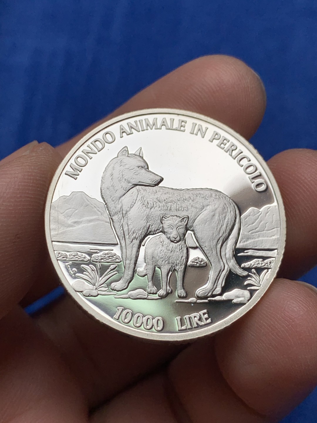 《竞宝斋》三少爷老婆本专场-第156场 (全场包邮) 圣马力诺1996年动物纪念5000里拉、10000里拉精制银币一对