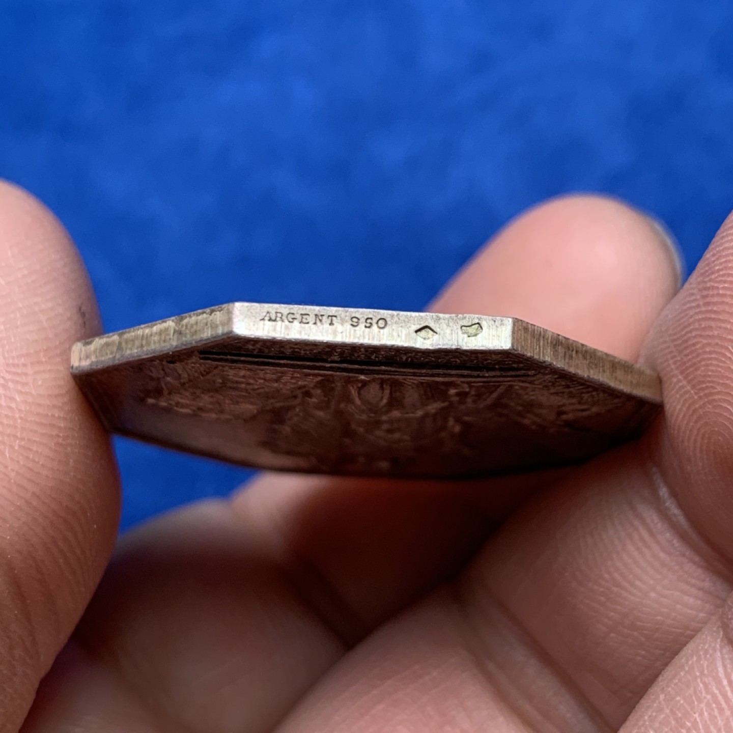 《竞宝斋》三少爷老婆本专场-第156场 (全场包邮) 法国1848年巴黎国家商业银行八角代用银币，ARGENT+950边铭，对边直径35mm，重量19.32g。可评级好品相