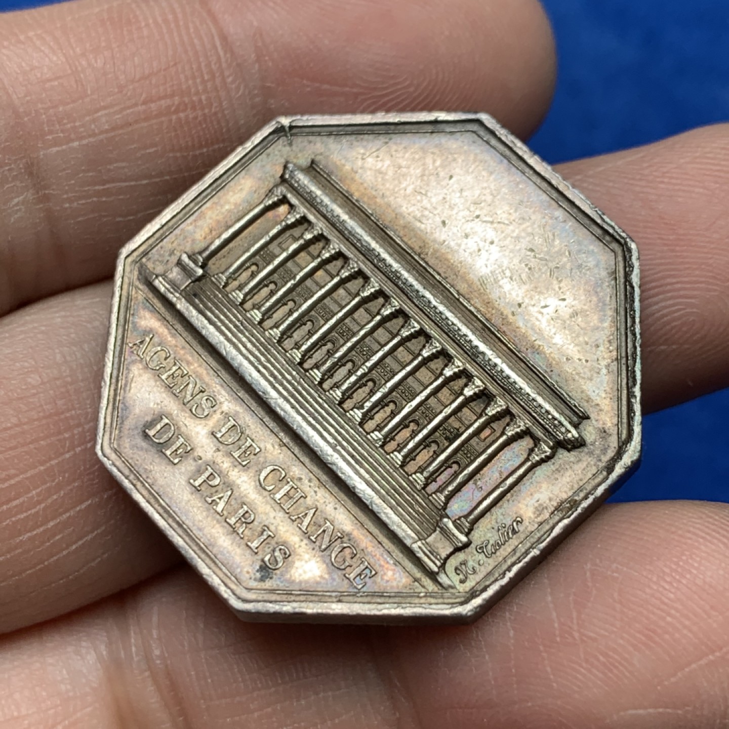 《竞宝斋》三少爷老婆本专场-第156场 (全场包邮) 法国1821年路易十八国王头像巴黎证券交易所八角代用银币，早期无边铭，对边直径33mm，重量16.85g。少见品种