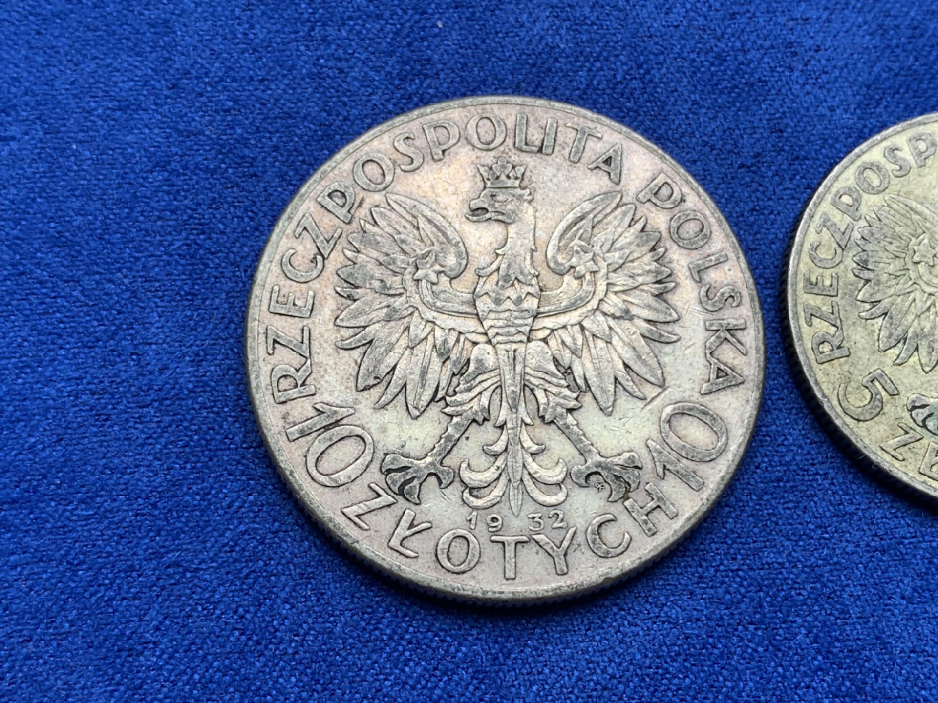 《竞宝斋》三少爷老婆本专场-第156场 (全场包邮) 波兰1933年5兹罗提、1932年10兹罗提雅德维加女王头像（俗称“尼姑头”）银币一对
