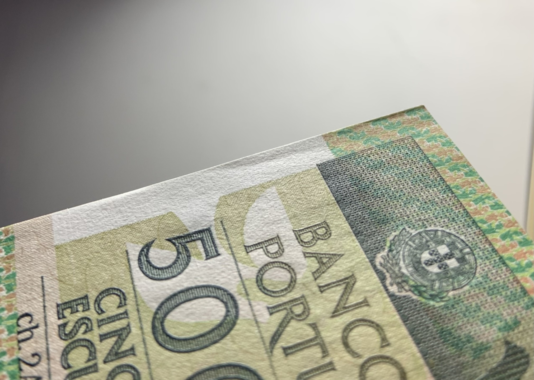 收藏联盟Quantum Auction 第253期拍卖  葡萄牙1993年5000埃斯库多 品相UNC 水印有点轻微潮斑