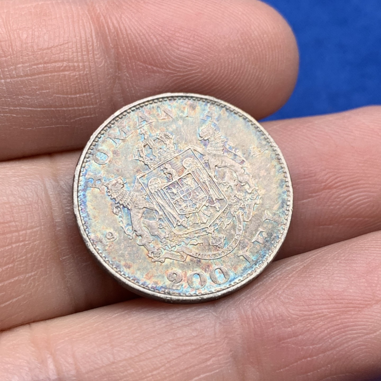 《竞宝斋》三少爷老婆本专场-第156场 (全场包邮) 罗马尼亚1942年200列伊小银币，835银，直径24mm，重量6g。重口味包浆