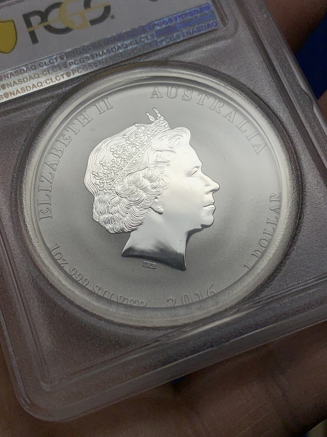 《竞宝斋》三少爷老婆本专场-第156场 (全场包邮) PCGS金盾 MS69 澳大利亚2016年猴年生肖一元彩色大银币，加厚盒。1oz大银币