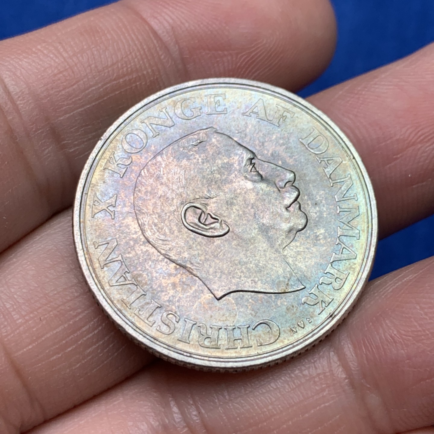 《竞宝斋》三少爷老婆本专场-第156场 (全场包邮) 丹麦1937年克里斯蒂安十世国王登基25周年纪念2克朗银币，800银，直径31mm，重量15g