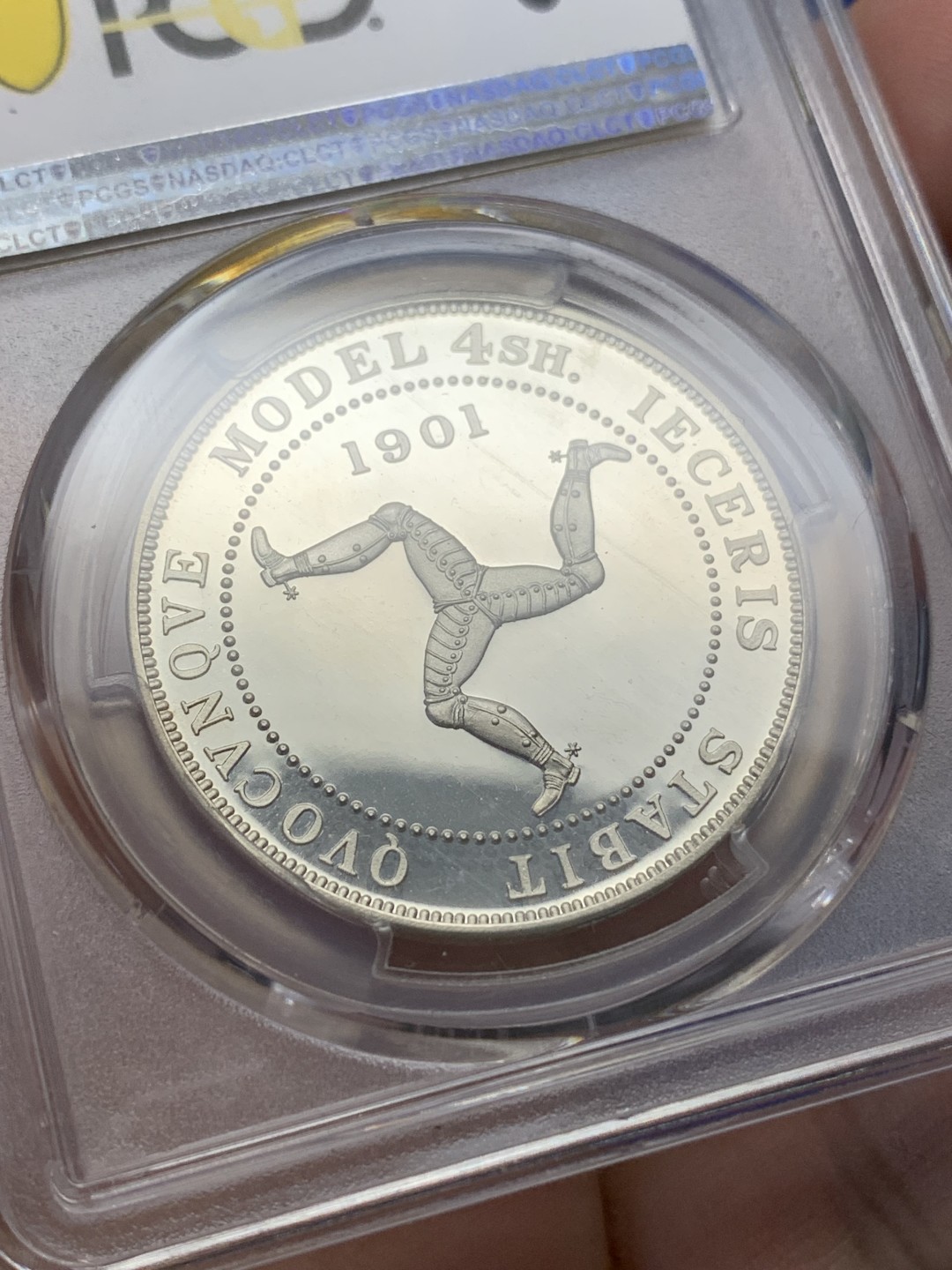 《竞宝斋》三少爷老婆本专场-第156场 (全场包邮) PCGS金盾 PR66DCAM 马恩岛“1901”年爱德华七世国王头像三条腿图案4先令精制大银币，后铸珍惜币。唯一亚军分，上面仅有一枚冠军分