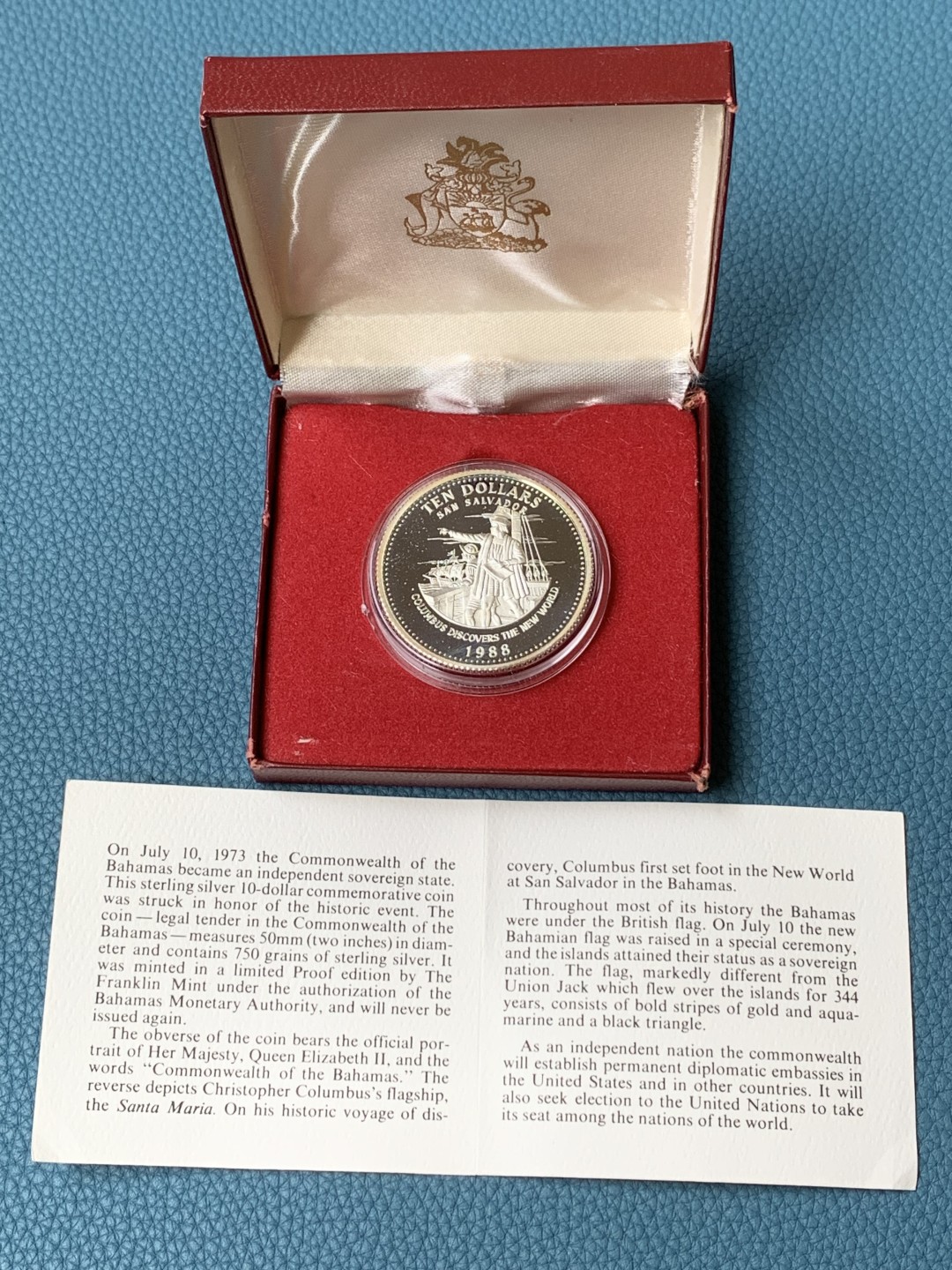 《竞宝斋》三少爷老婆本专场-第156场 (全场包邮) 巴哈马1988年10元精制大银币，原盒带证书