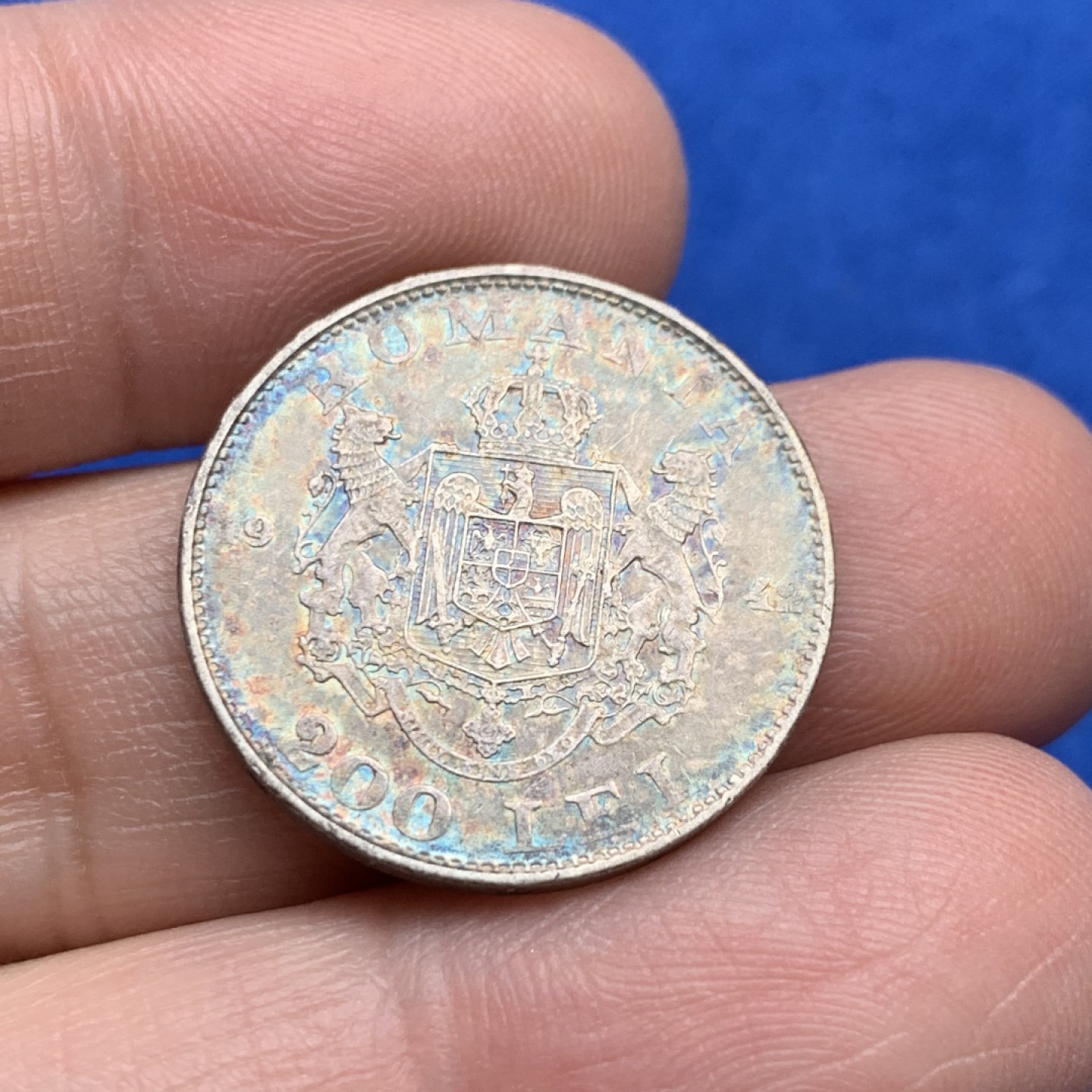 《竞宝斋》三少爷老婆本专场-第156场 (全场包邮) 罗马尼亚1942年200列伊小银币，835银，直径24mm，重量6g。重口味包浆