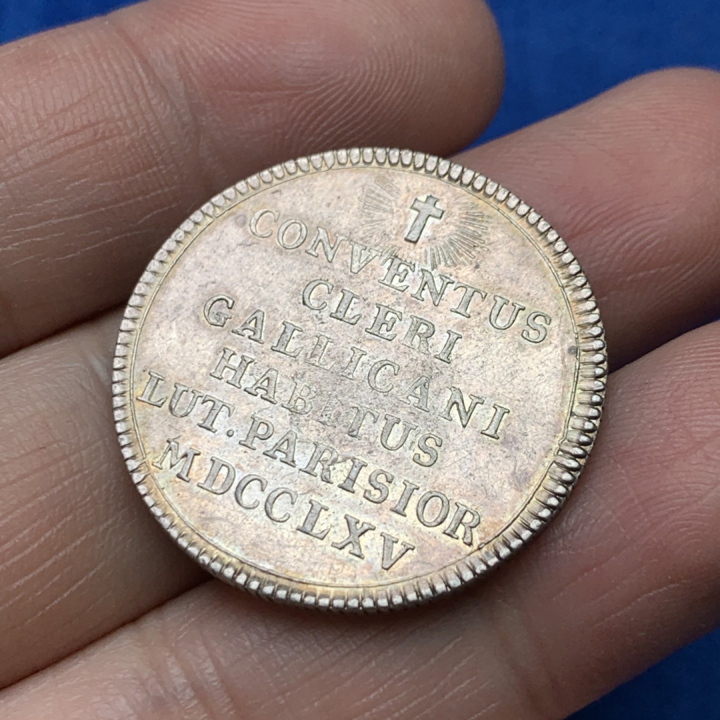 《竞宝斋》三少爷老婆本专场-第156场 (全场包邮) 法国1765年路易十五国王头像巴黎修道院代用银币，直径31.5mm，重量10.34g