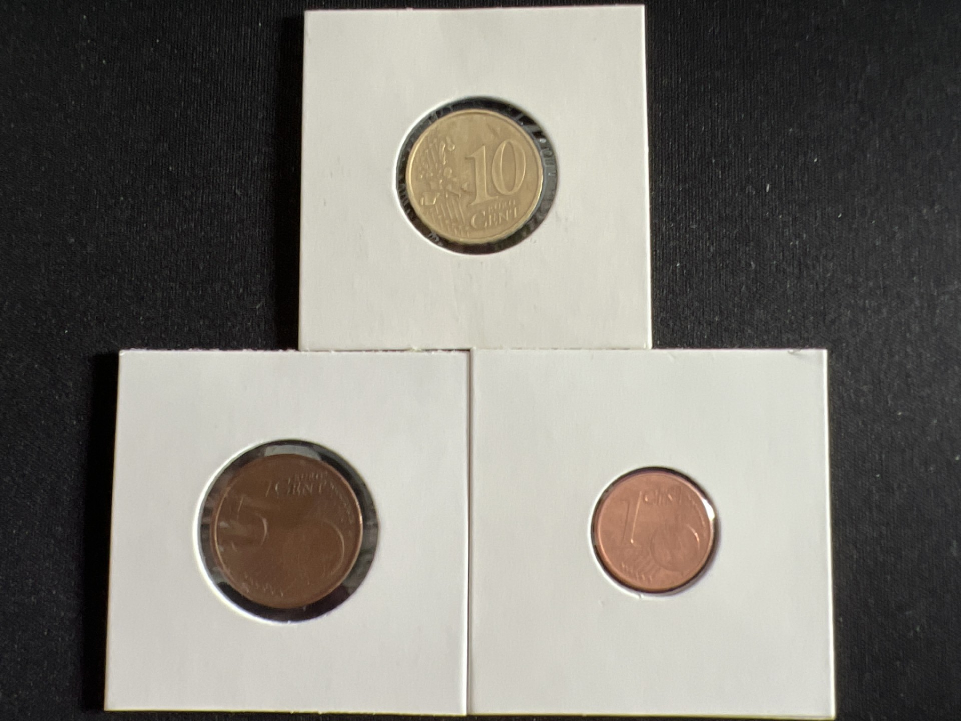 泡泡堂微拍第135幕硬币、纸币捡漏可累计专场👿👿，累计满二十元包邮，接受代拍业务 法国2005年3枚