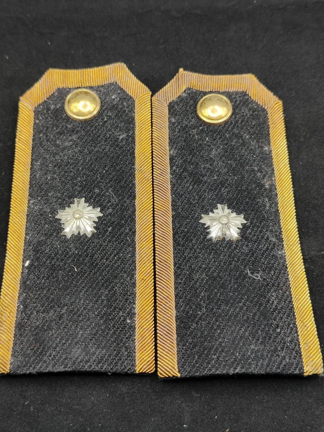 全场0元起拍 第49期 咸鱼国勋章拍卖专场 4月23日（周三）下午6：00开始 日本二战前警察肩章