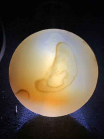 精美亚光高玉化海洋玉髓手工俏色巧雕一心向佛意境板珠一个！ 精美亚光高玉化海洋玉髓手工俏色巧雕一心向佛意境板珠一个！