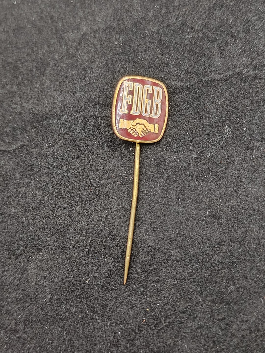 全场0元起拍 第49期 咸鱼国勋章拍卖专场 4月23日（周三）下午6：00开始 东德FDGB奖章