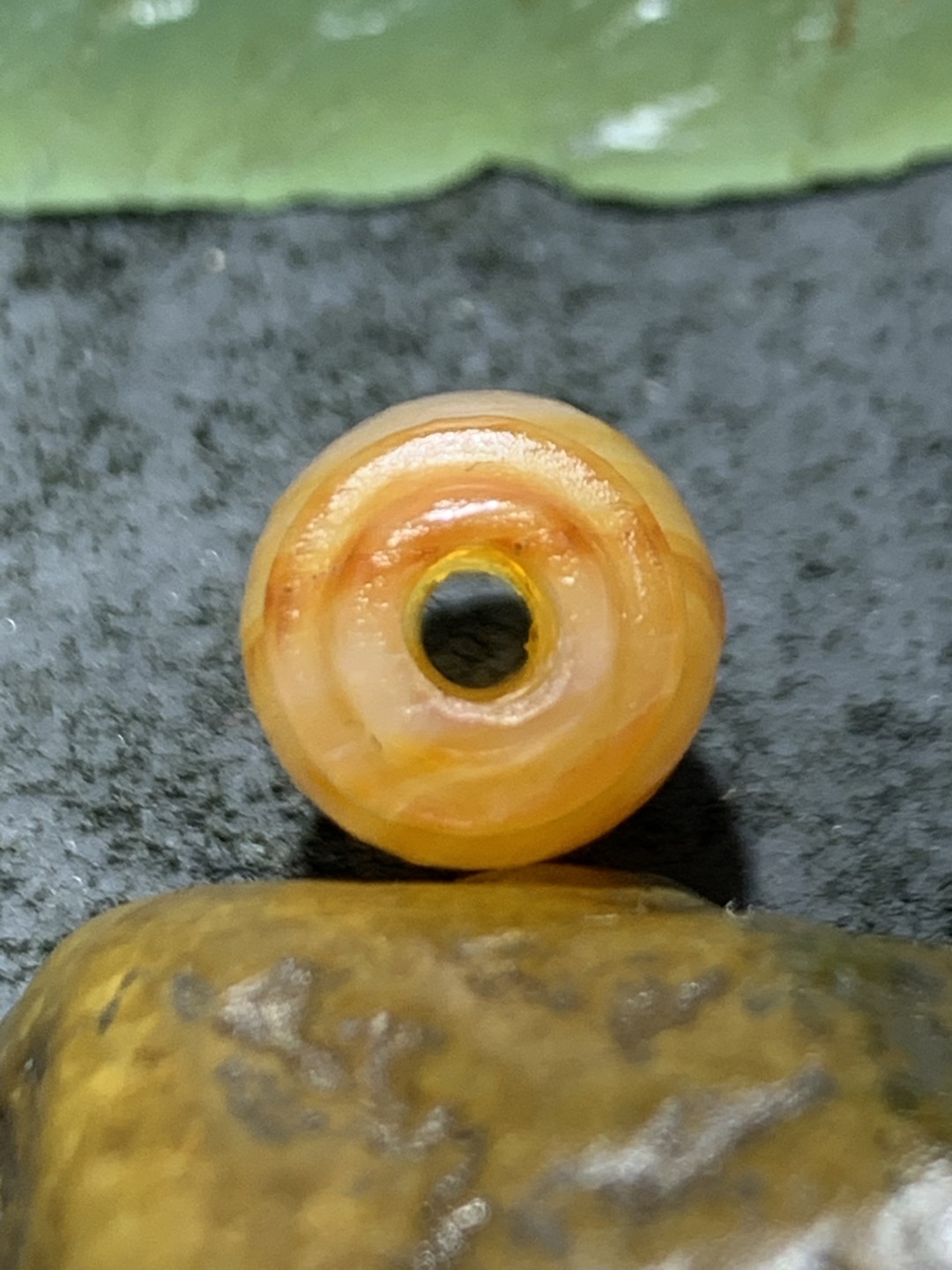 精美高玉化天眼千层风化纹缠丝玛瑙灯笼珠一颗