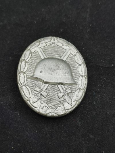 全场0元起拍 第49期 咸鱼国勋章拍卖专场 4月23日（周三）下午6：00开始 - 德国57版 银战伤奖章