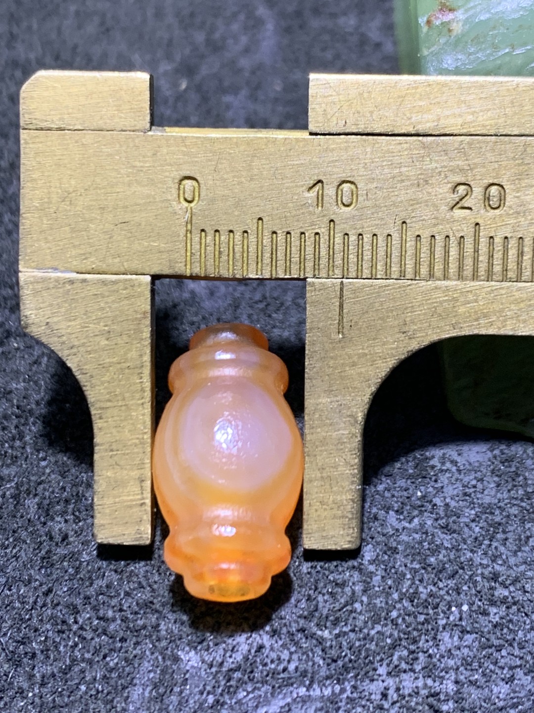精美高玉化天眼千层风化纹缠丝玛瑙灯笼珠一颗