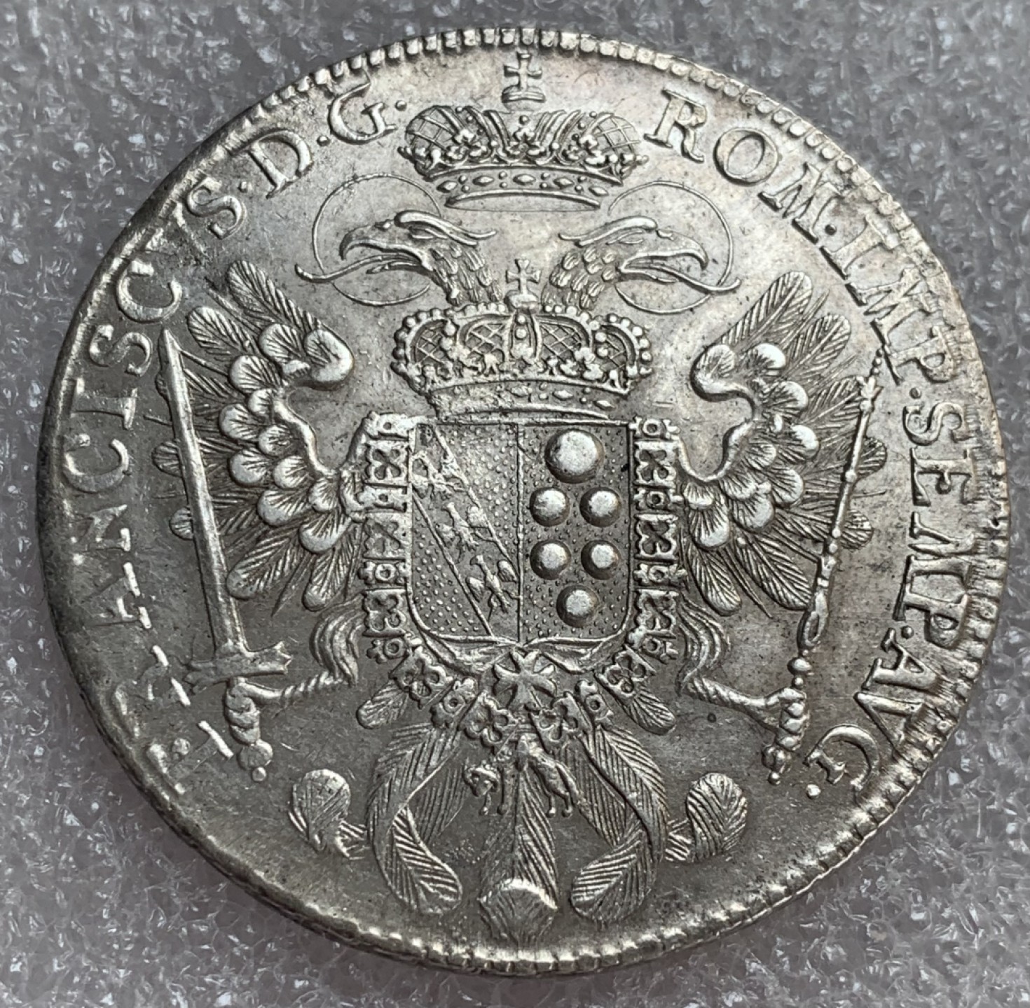 瓶子🏺第88期拍卖会 神圣罗马帝国时期纽伦堡1763年拿花1泰勒大银币  40毫米27.96克