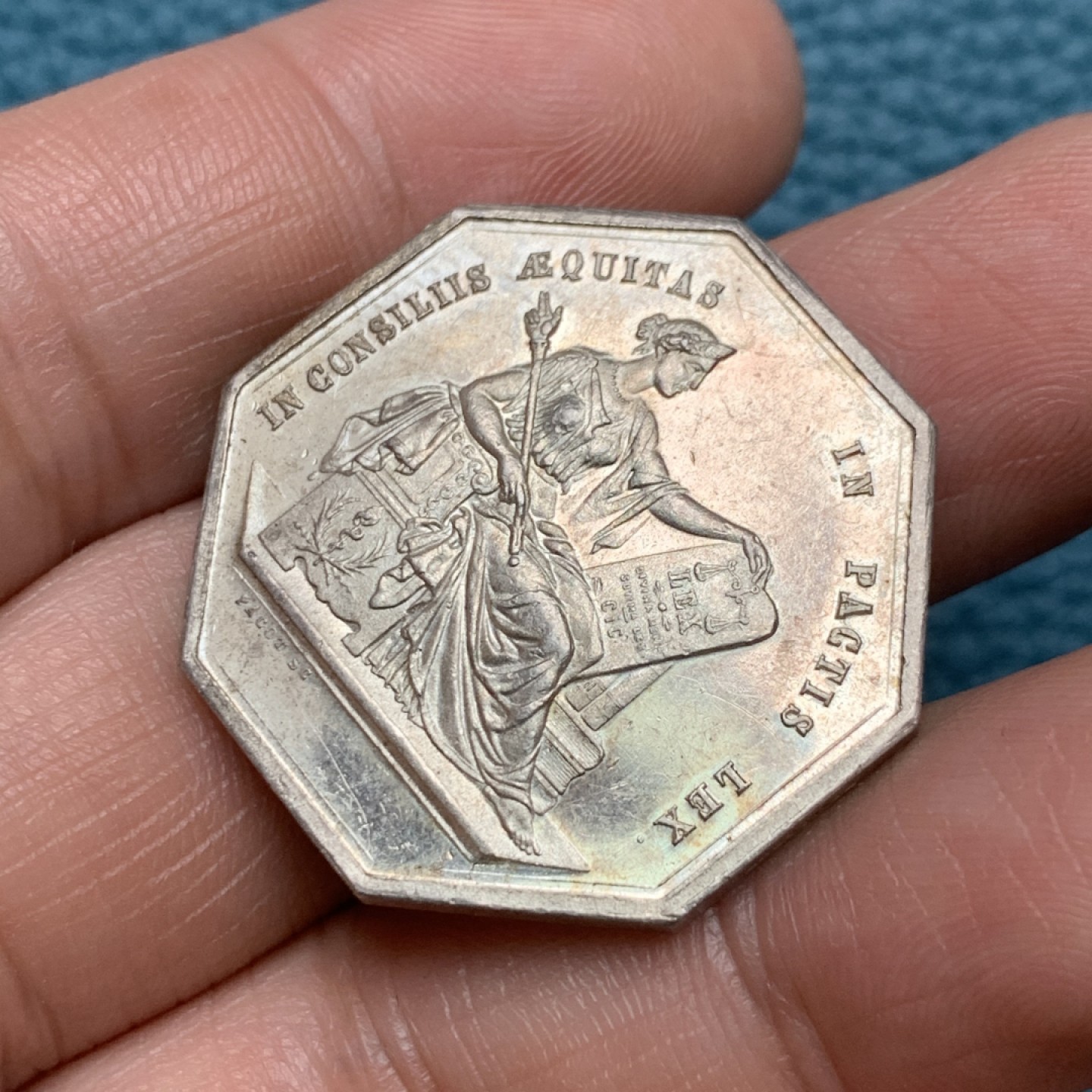 《竞宝斋》第157场-法国八角与章 专场！周日，周一，周四 3场 (全场包邮) 法国八角银质代币，昂热地区公证人，14.57g，30.7mm，丰饶角边铭