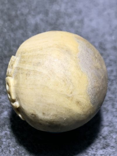 精美戈壁彩玉手工雕刻禅字圆珠一个！ 精美戈壁彩玉手工雕刻禅字圆珠一个！