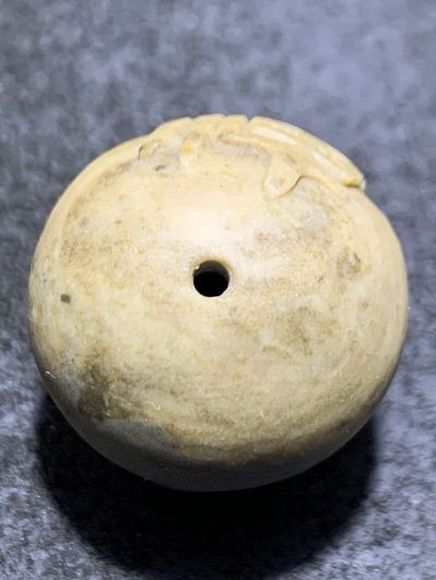 精美戈壁彩玉手工雕刻禅字圆珠一个！ 精美戈壁彩玉手工雕刻禅字圆珠一个！