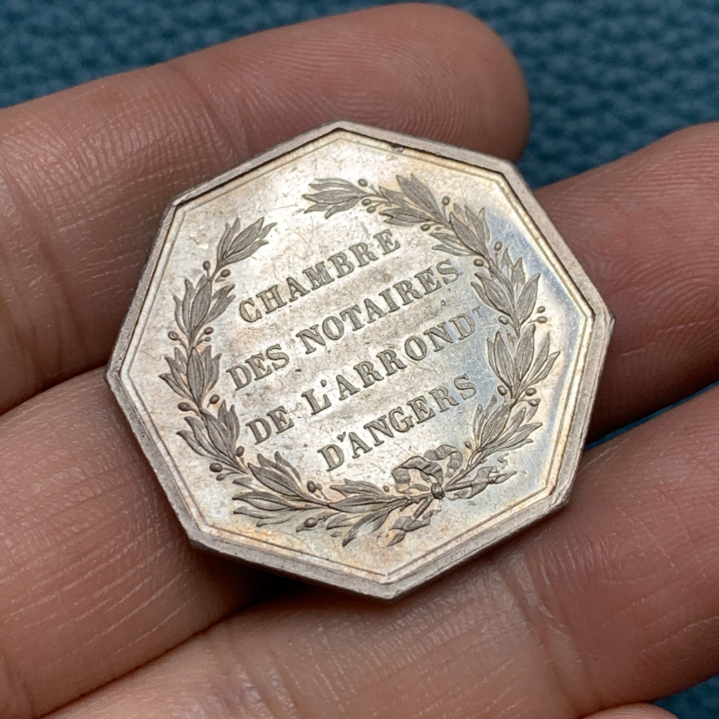 《竞宝斋》第157场-法国八角与章 专场！周日，周一，周四 3场 (全场包邮) 法国八角银质代币，昂热地区公证人，14.57g，30.7mm，丰饶角边铭