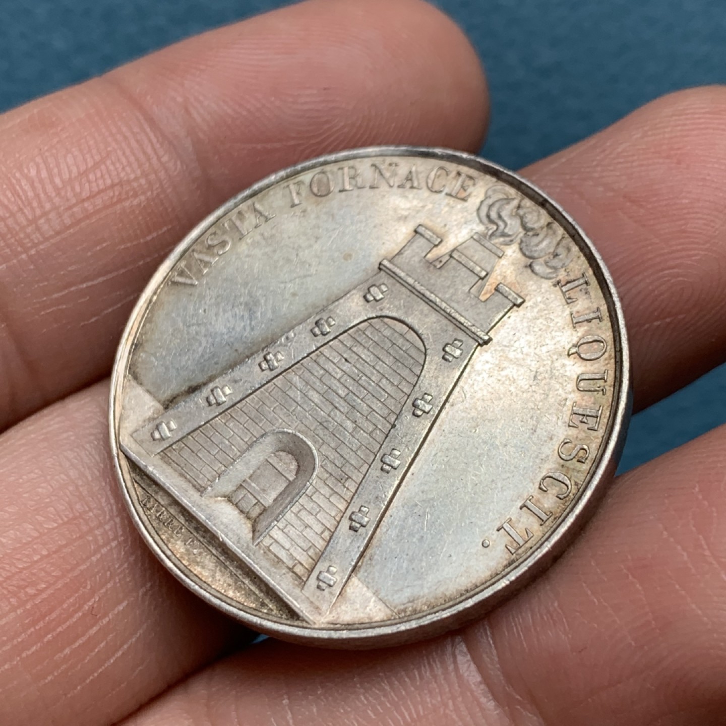 《竞宝斋》第157场-法国八角与章 专场！周日，周一，周四 3场 (全场包邮) 法国银质代币，1822年卢瓦尔和伊塞尔基金会，13.4g，32mm，早期无边铭