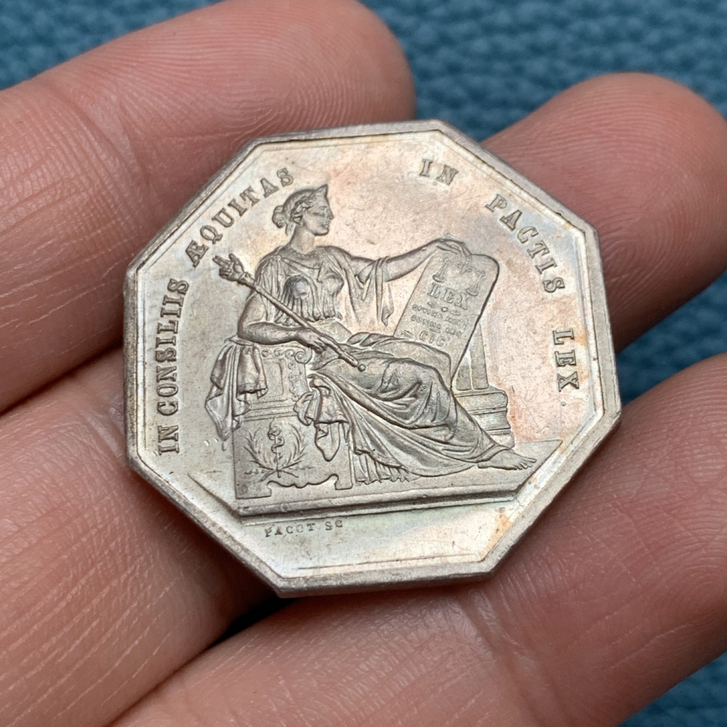 《竞宝斋》第157场-法国八角与章 专场！周日，周一，周四 3场 (全场包邮) 法国八角银质代币，昂热地区公证人，14.57g，30.7mm，丰饶角边铭