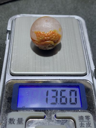 精美亚光冰飘战国红玛瑙手工俏色巧雕刻雄鸡报晓珠子一颗！ 精美亚光冰飘战国红玛瑙手工俏色巧雕刻雄鸡报晓珠子一颗！