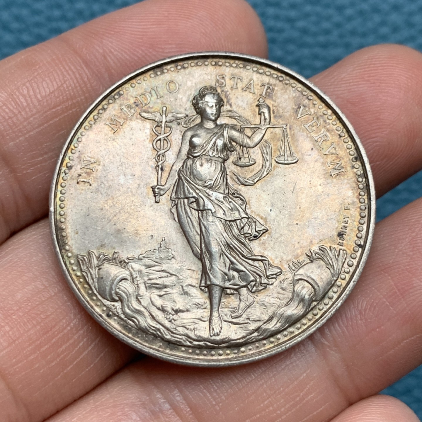 《竞宝斋》第157场-法国八角与章 专场！周日，周一，周四 3场 (全场包邮) 法国银章，里昂丝绸生产商和经销商，22.7g，36.7mm，丰饶角边铭，女神从不缺斤少两