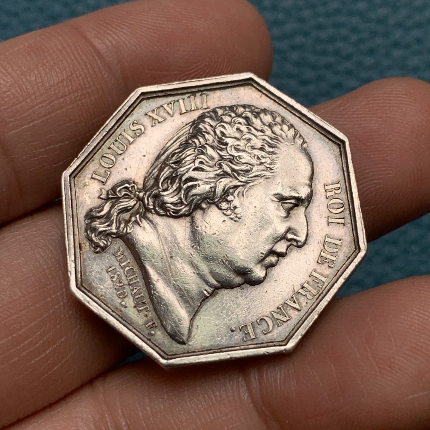 《竞宝斋》第157场-法国八角与章 专场！周日，周一，周四 3场 (全场包邮) 法国八角银质代币，巴黎公证人，正面路易十八，背面巴黎公证人特有的标志日晷，16.58g，32.2mm，1832年之前无边铭